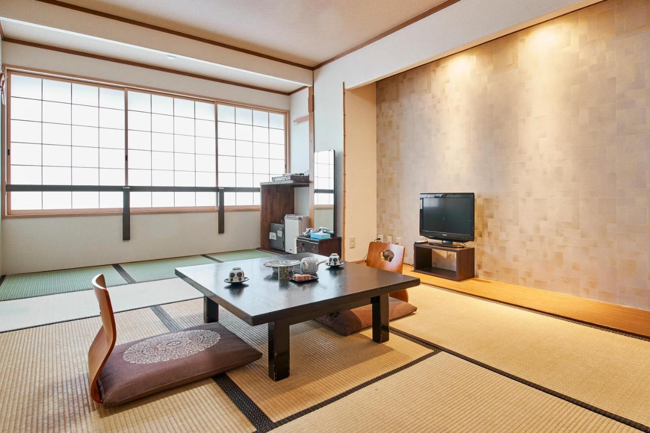 京都駅前ひふみ旅館（Hifumiryokan Kyoto Station) Zewnętrze zdjęcie