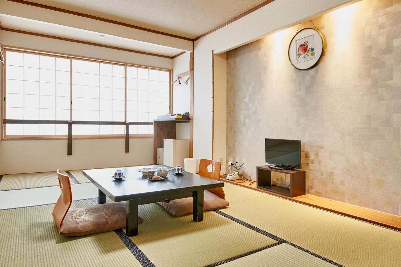 京都駅前ひふみ旅館（Hifumiryokan Kyoto Station) Zewnętrze zdjęcie
